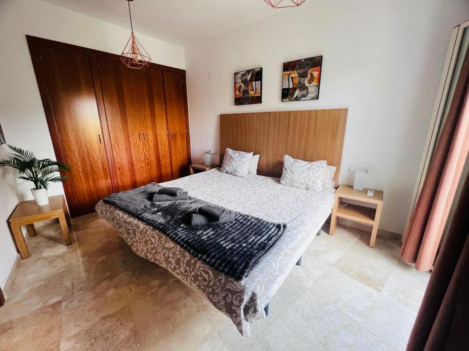 Sol Andalusi Apartment อาเลาริน เดลา ตอร์เร ภายนอก รูปภาพ
